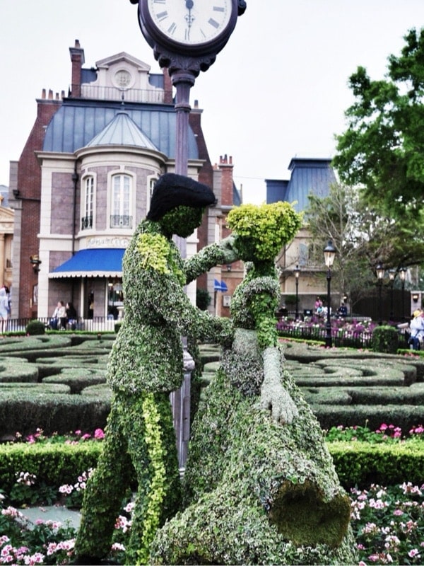 Coconut Tres Leches Cake // Epcot Flower & Garden Festival Coconut Tres Leches Cake // Epcot Flower & Garden Festival