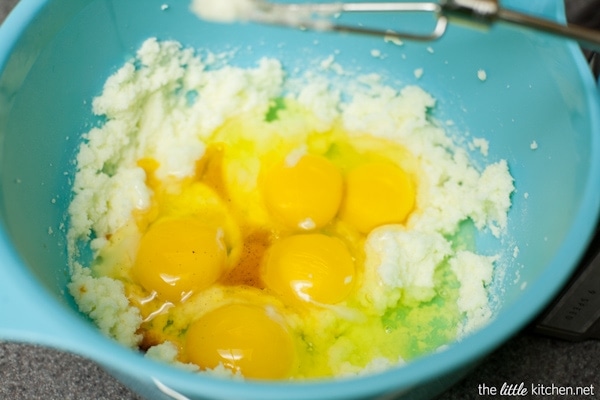 Coconut Tres Leches Cake // Epcot Flower & Garden Festival Coconut Tres Leches Cake // Epcot Flower & Garden Festival